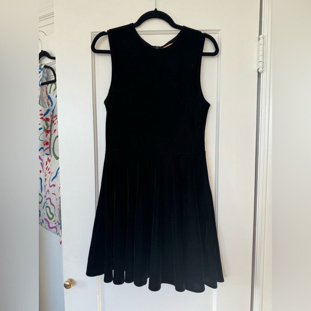 Black stretch velvet dress